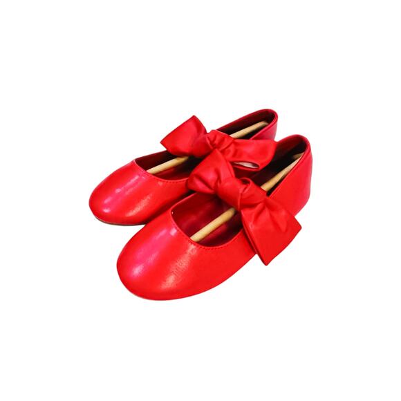 FabKids Strawberry Outfit - Shorts/Top & Bow Flats Bundle - Size Small 6/7 - Picture 6 of 7